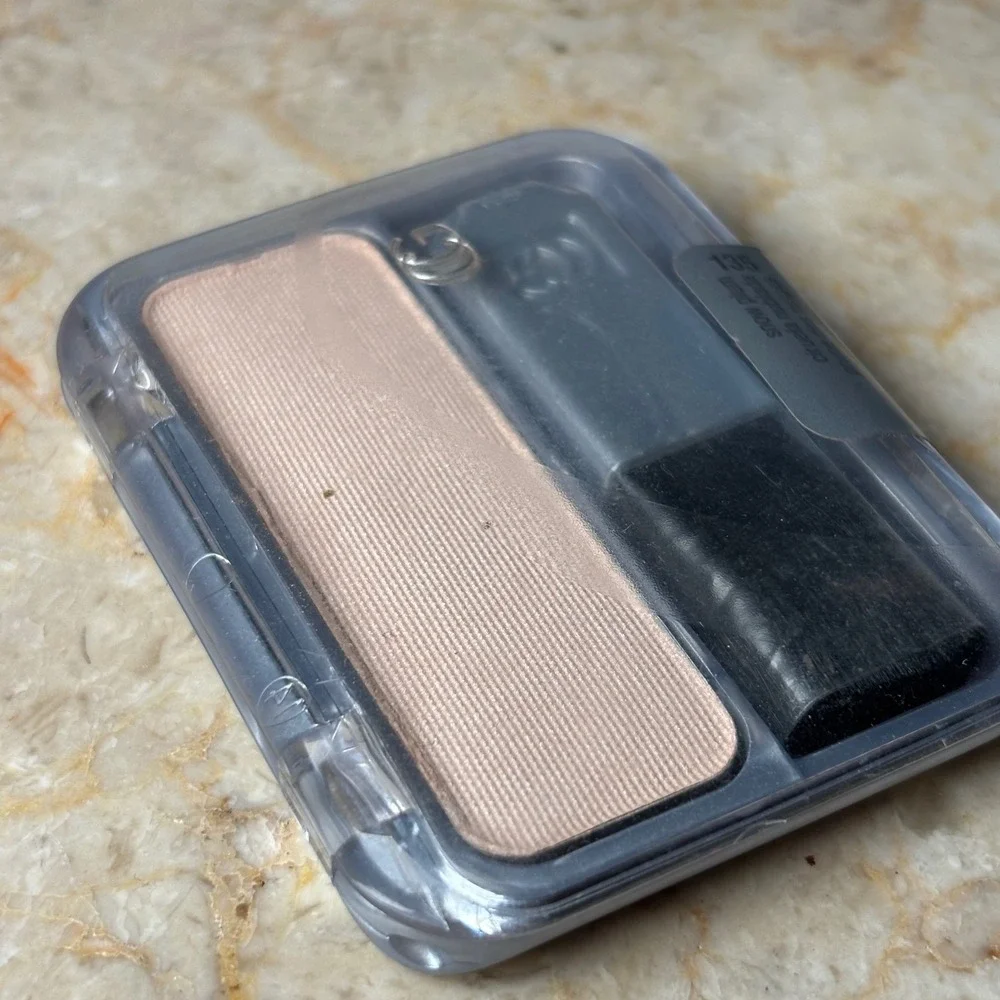 COVERGIRL Cheekers Blush 0.12oz‎ 135 Snow Plum Powder Compact with Brush
